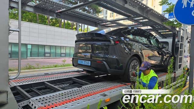 Tesla Model Y L Long Range AWD - фото 3