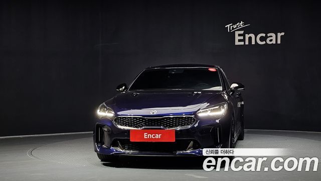 Kia Stinger 2.0 Turbo 2WD Platinum - фото 2