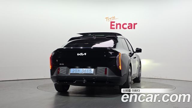 Kia EV4 Long Range 2WD Earth - фото 3