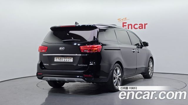 Kia Carnival Новый 7-Seater Limousine VIP - фото 1