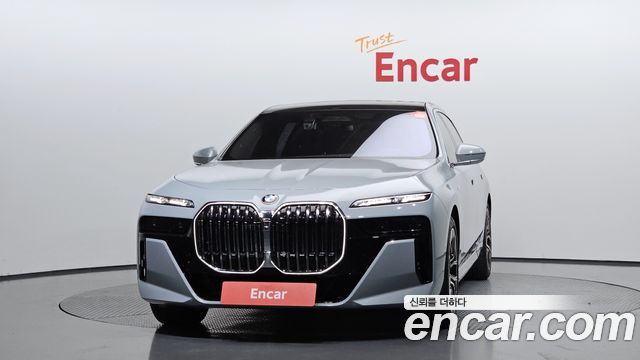 BMW 7-Series G70 740i xDrive M Sport - фото 2