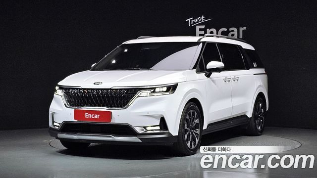 Kia Carnival 4-го поколения 9-Seater Signature - фото 0