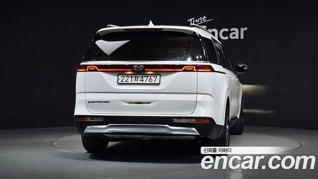 Kia Carnival 4-го поколения 9-Seater Signature - фото 3