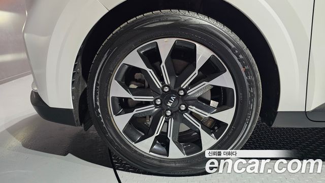 Kia Carnival 4-го поколения 9-Seater Signature - фото 4