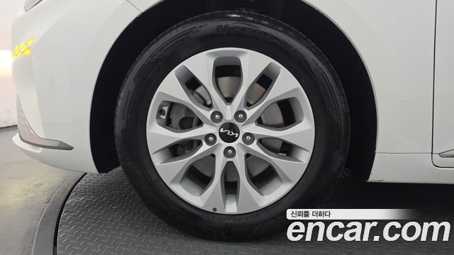Kia K8 2.5 Gasoline 2WD Noblesse Light - фото 4