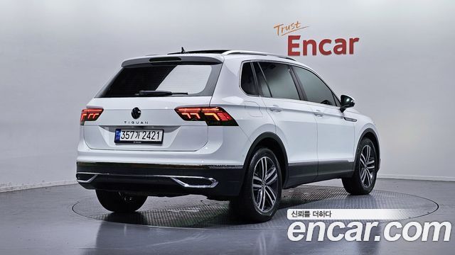 Volkswagen Tiguan 2-го поколения 2.0 TDI Prestige - фото 1