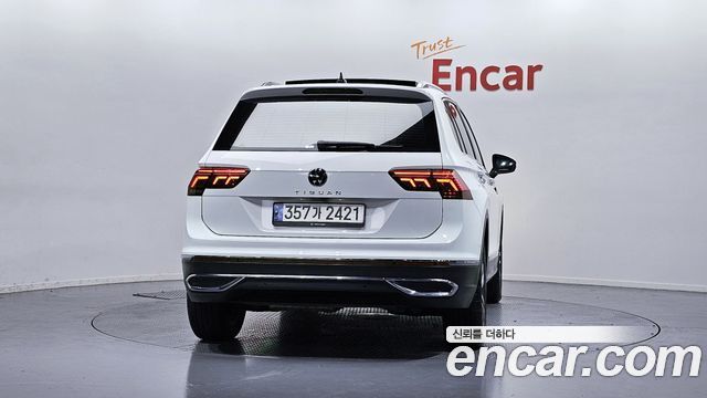 Volkswagen Tiguan 2-го поколения 2.0 TDI Prestige - фото 3