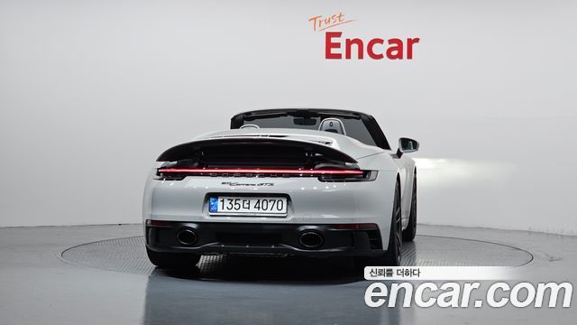 Porsche 911 Carrera GTS Cabriolet - фото 3