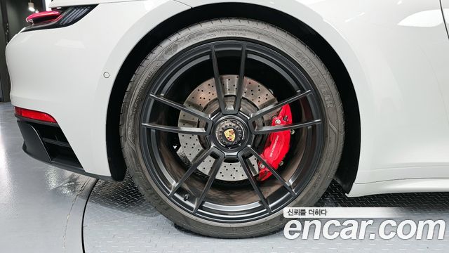 Porsche 911 Carrera GTS Cabriolet - фото 4