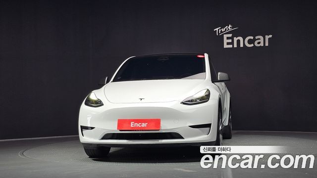 Tesla Model Y RWD - фото 2