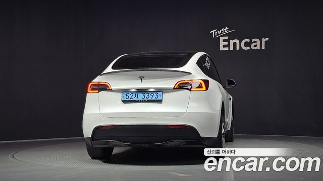 Tesla Model Y RWD - фото 3
