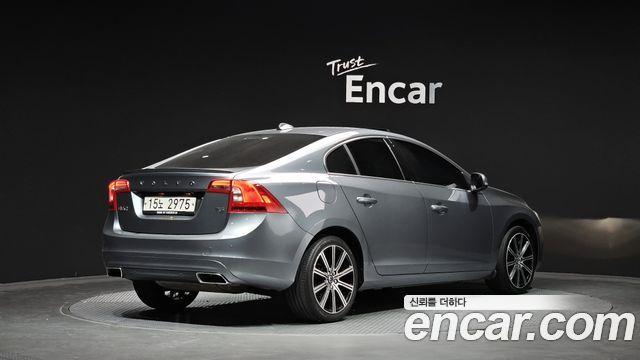 Volvo S60 T5 2nd - фото 1