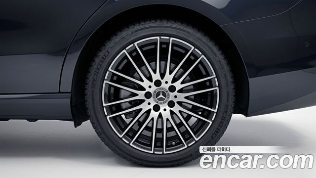Mercedes-Benz C-Class W206 C200 Avantgarde - фото 4