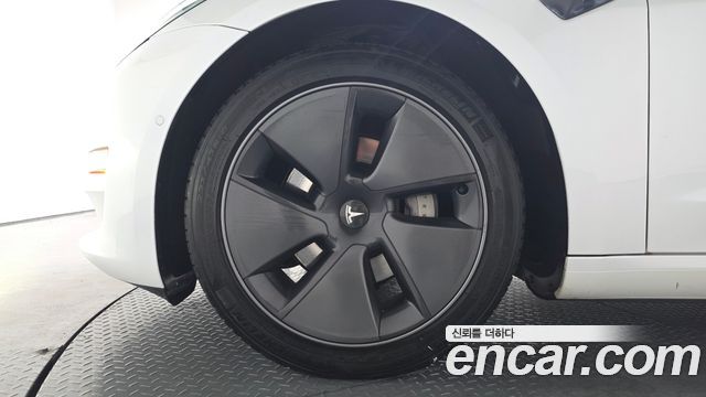 Tesla Model 3 Long Range AWD - фото 3