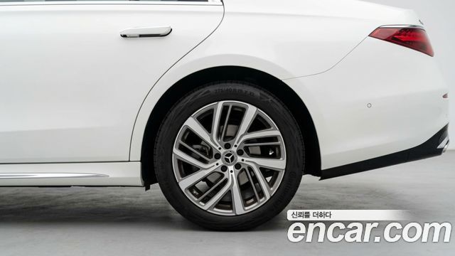 Mercedes-Benz E-Class W214 E220d 4MATIC Exclusive - фото 4