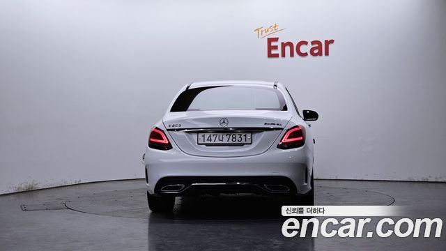 Mercedes-Benz C-Class W205 C200 AMG Line - фото 3