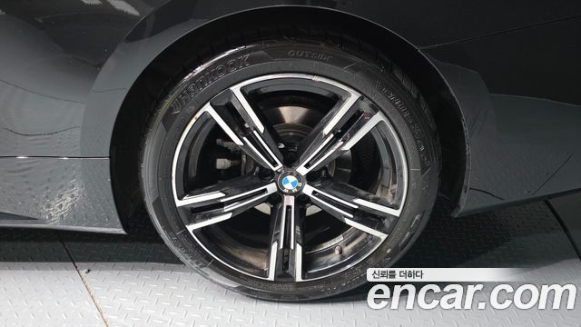 BMW 4-Series G22 420i M Sport Convertible - фото 4