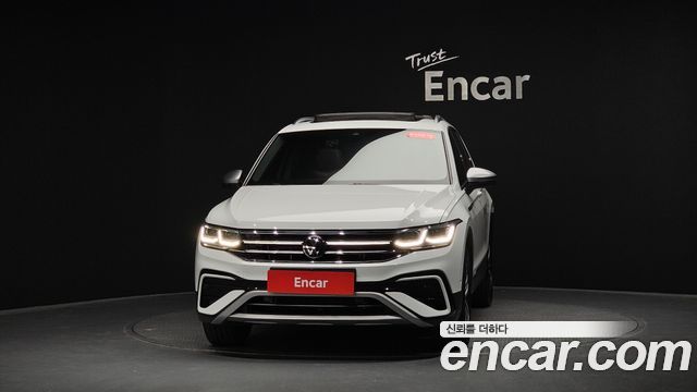 Volkswagen Tiguan 2.0 TSI Prestige - фото 1