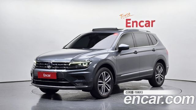 Volkswagen Tiguan 2.0 TDI Prestige - фото 0