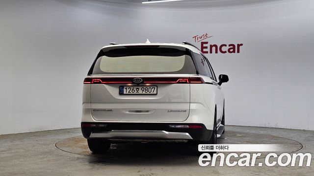 Kia Carnival 4-го поколения 7-Seater Signature - фото 3