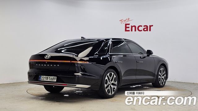 Hyundai Grandeur GN7 2,5 Gasoline 2WD Premium - фото 1