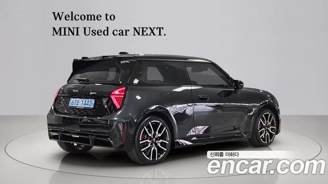 Mini Cooper 4-го поколения JCW - фото 1