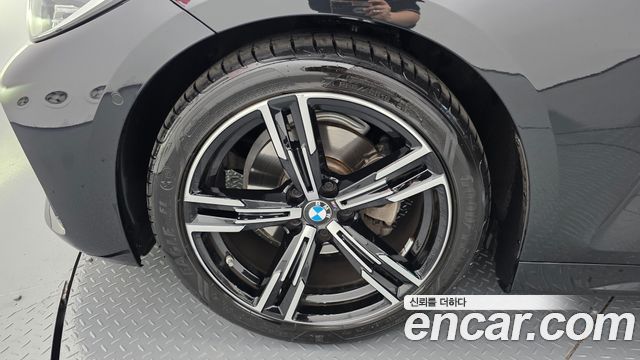 BMW 4-Series G22 420i M Sport Convertible - фото 4
