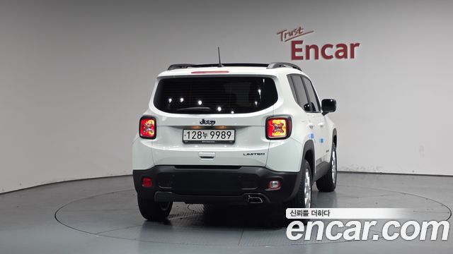 Jeep Renegade 2.4 Limited - фото 2
