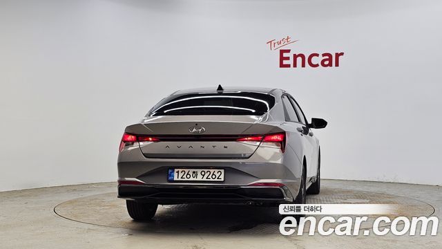 Hyundai Avante CN7, гибрид Modern - фото 3