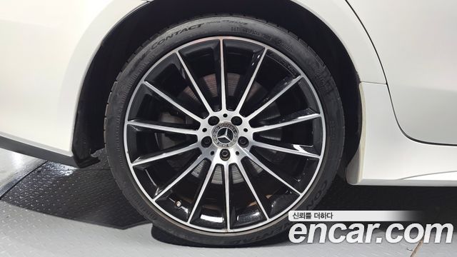 Mercedes-Benz CLS-Class C257 CLS450 4MATIC AMG Line - фото 4