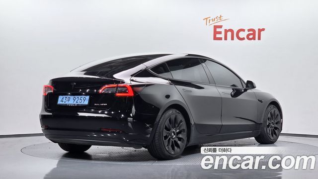 Tesla Model 3 Long Range AWD - фото 0