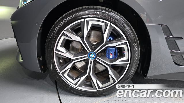 BMW i4 eDrive40 M Sports Pro Fist Edition - фото 3