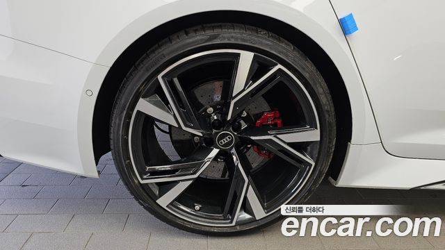 Audi RS6 C8 4.0 TFSI Quattro Avant - фото 4