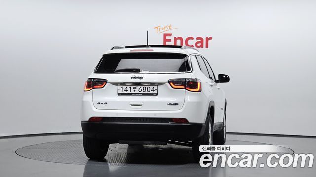 Jeep Compass 2-го поколения 2.4 Longitude AWD - фото 3