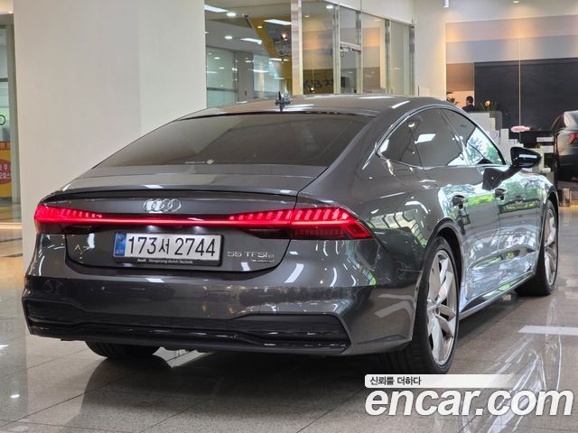 Audi A7 55 TFSI e Quattro Premium - фото 1