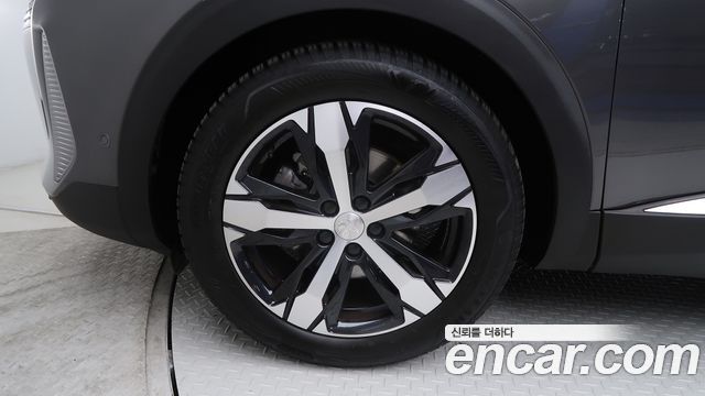 Peugeot 3008 2-го поколения 1.2 Pure Tech GT - фото 4