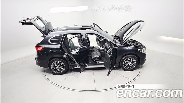 BMW X1 F48 xDrive 20i xLine - фото 2
