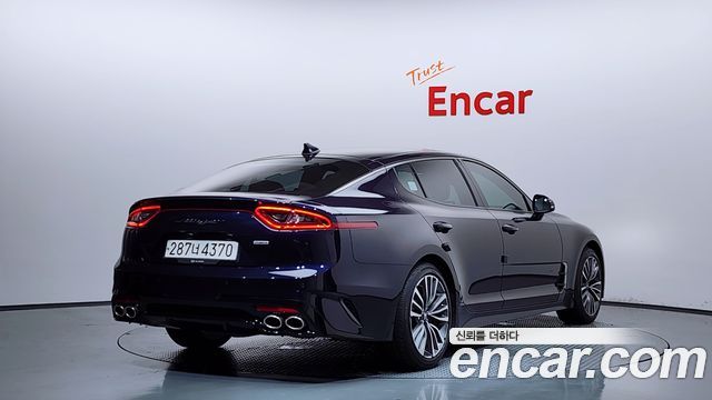 Kia Stinger 2.0 Turbo AWD Platinum - фото 1