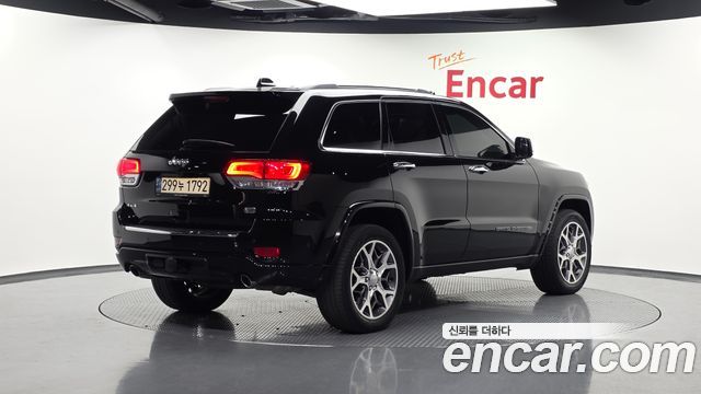 Jeep Cherokee 3.6 Overland WK2 - фото 1