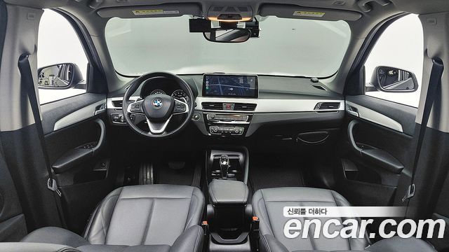 BMW X1 F48 xDrive 20i Advantage - фото 4