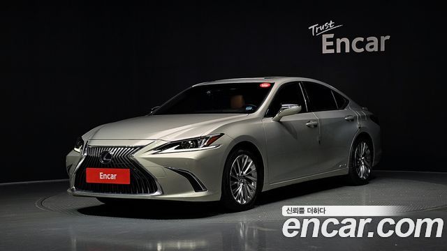 Lexus ES 7-го поколения Limited - фото 0