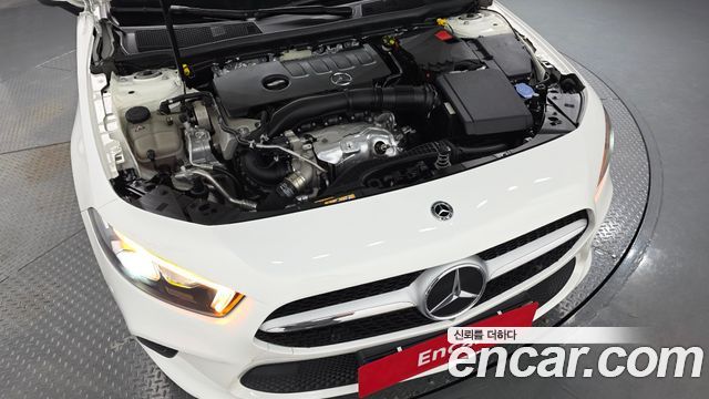 Mercedes-Benz A-Class W177 A220 Sedan - фото 4