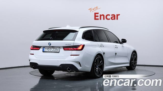 BMW 3-Series G20 320i Touring M Sports - фото 1