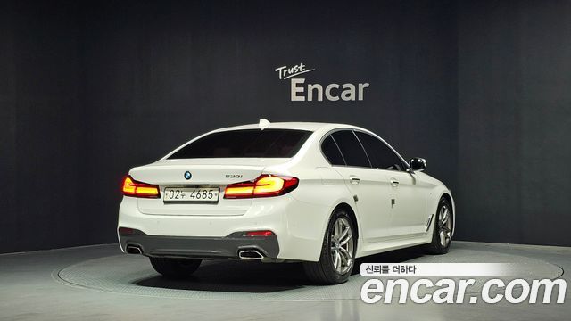 BMW 5-Series G30 530i M Sport Package - фото 1