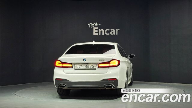 BMW 5-Series G30 530i M Sport Package - фото 3