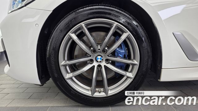 BMW 5-Series G30 530i M Sport Package - фото 4