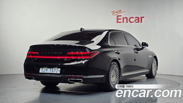 Genesis G90 3.3 T AWD Premium - фото 1