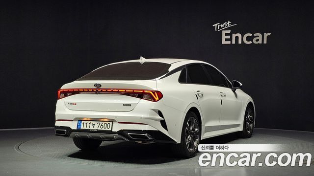 Kia K5 3-го поколения 2.0 Signature - фото 1