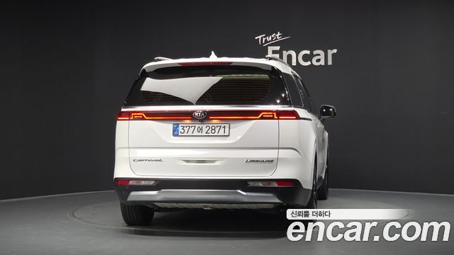 Kia Carnival 4-го поколения Gasoline 7-Seater Signature - фото 3