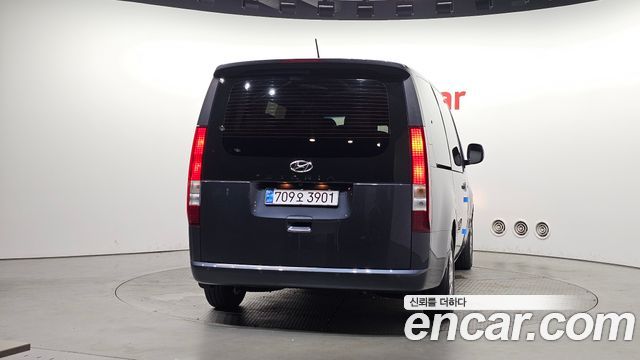 Hyundai Staria Tourer 11-Seater Modern - фото 3